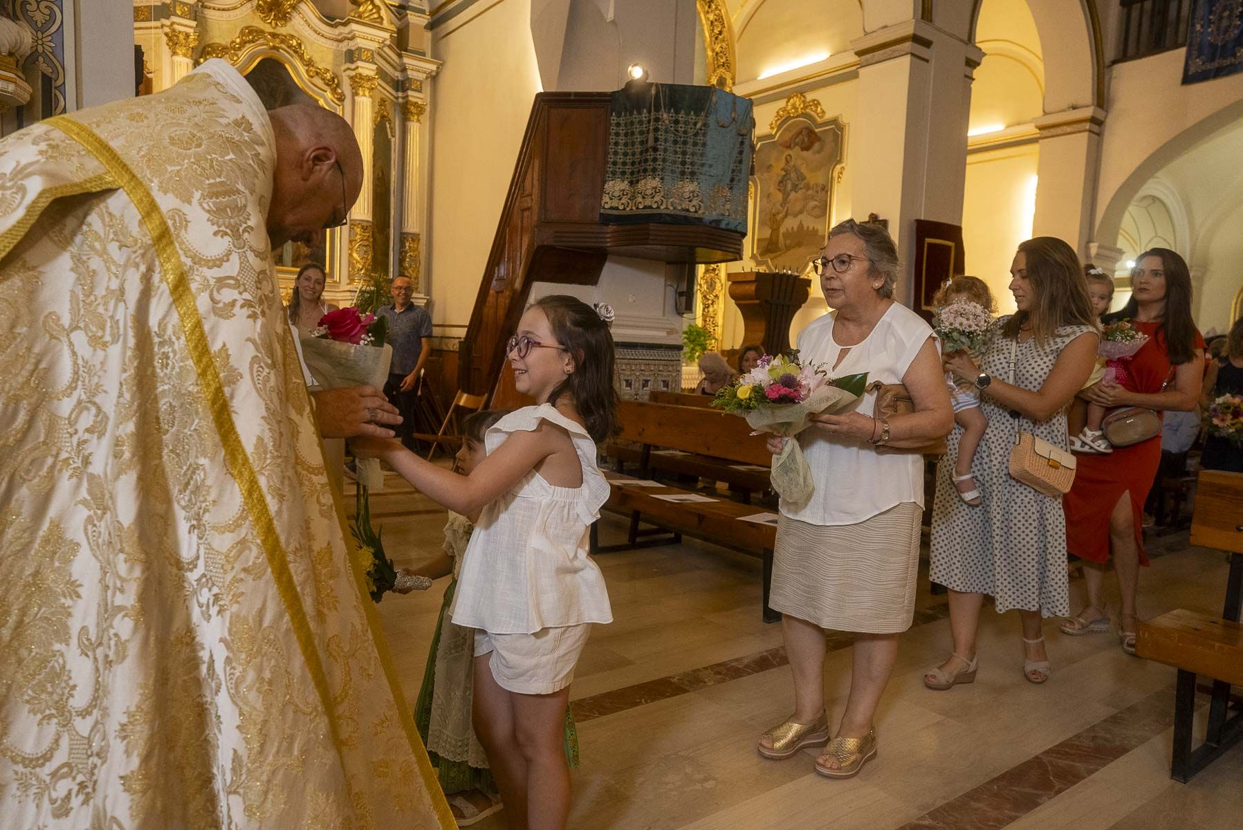 Emotiva ofrenda en Canet