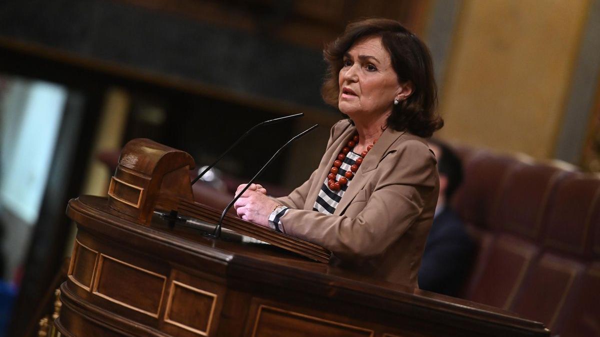 Carmen Calvo, atendida de urgencia en el Congreso de los Diputados tras la muerte de su hermano