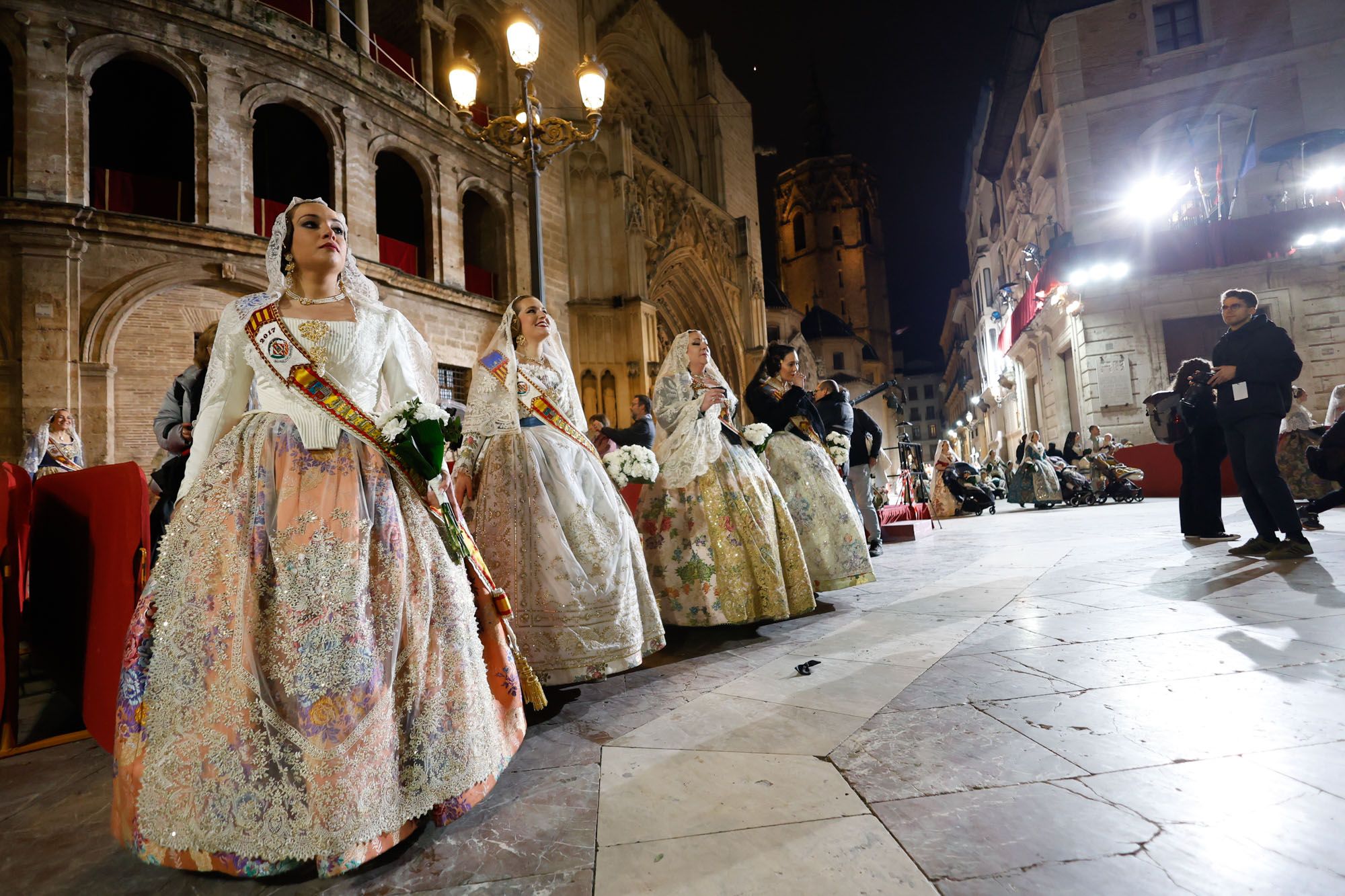 Todas las fotos de la Ofrenda del 17 de marzo por la calle de la Paz de 19:00 a 20:00 horas