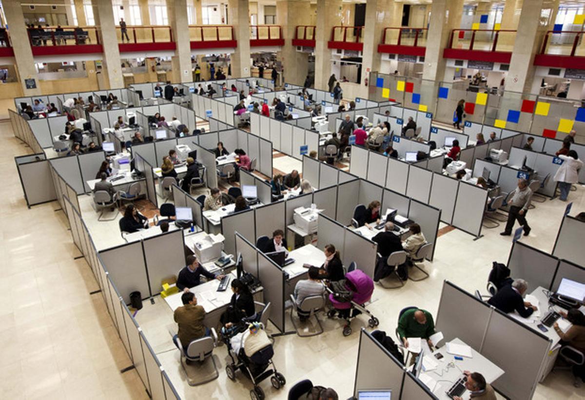 Vista d’una oficina de l’Agència Tributària a Madrid.