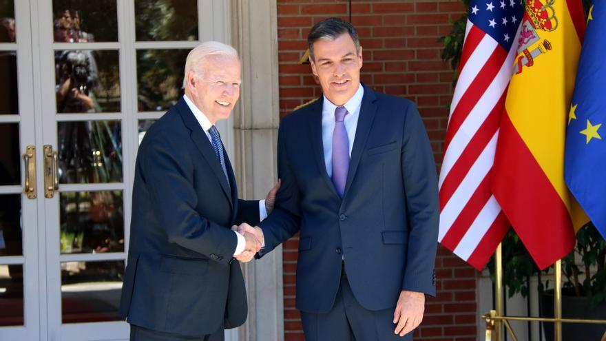 El president dels EUA, Joe Biden, amb el president del govern espanyol, Pedro Sánchez, a la Moncloa, abans de la reunió
