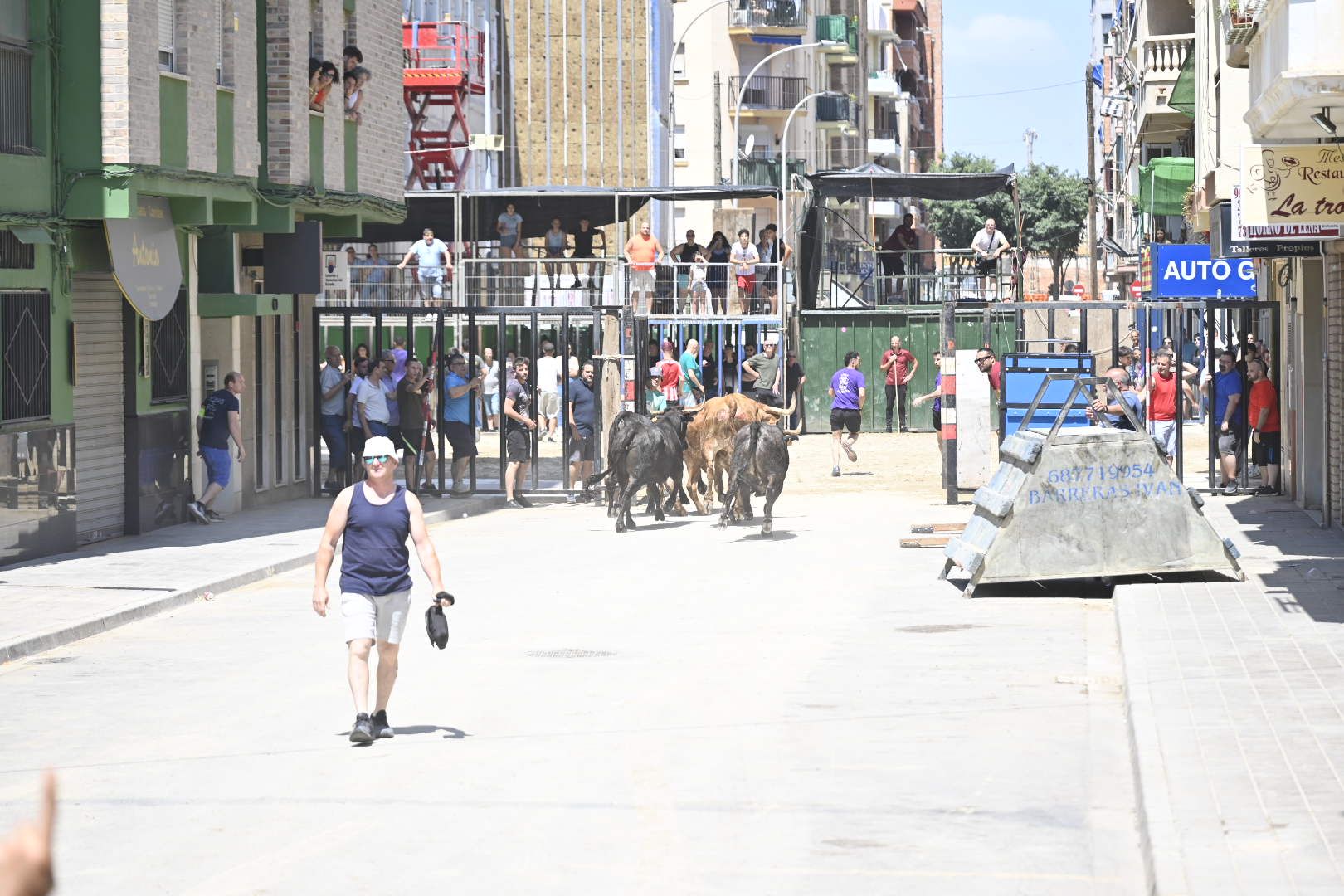 Martes de tradición, toros y fiesta en el Grau por Sant Pere