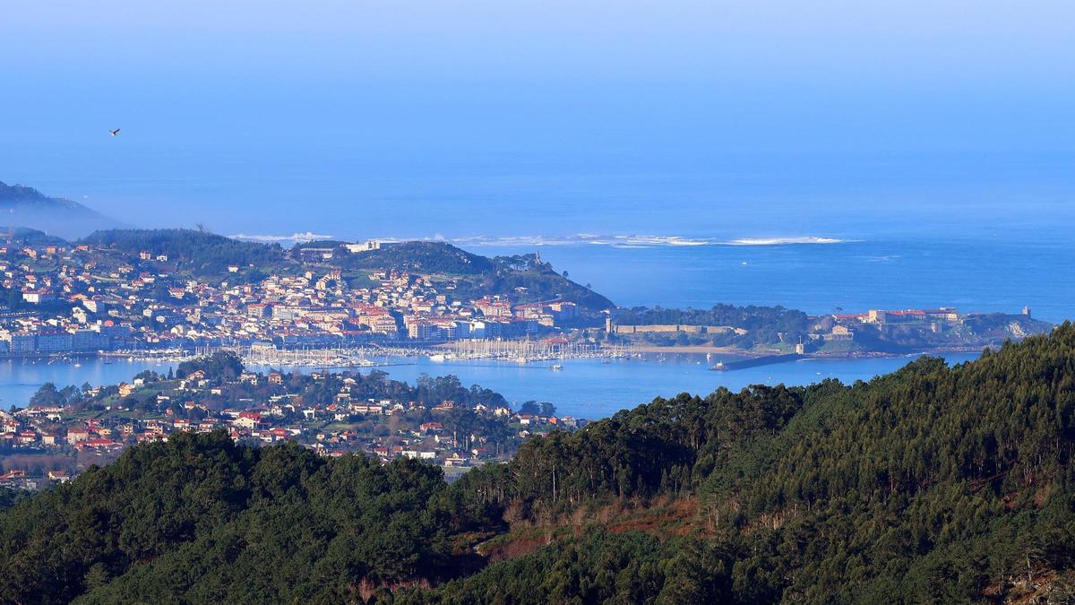 Vista de Baiona desde el Galiñeiro.