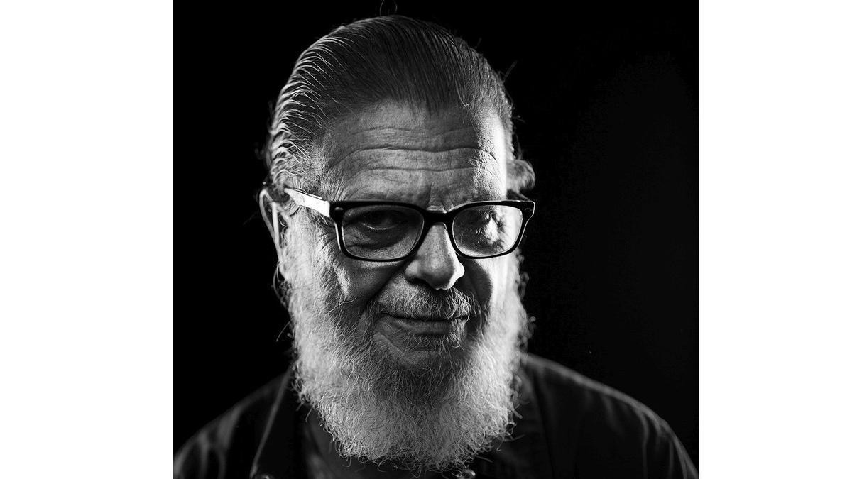 onoff gustavo santaolalla.jpg