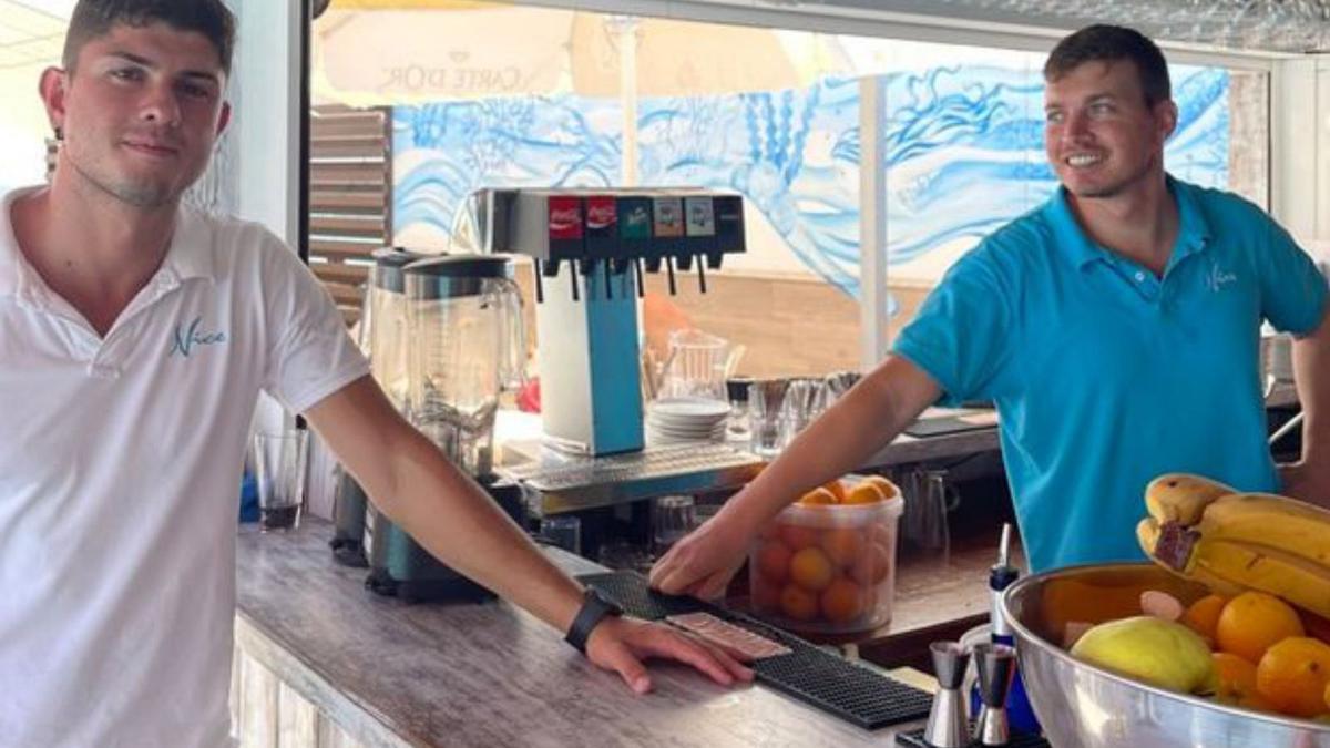 Miguel y Pablo, trabajadores del restaurante Sal Rosa. 