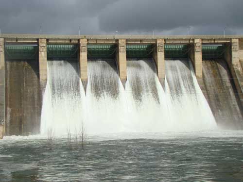 Los grandes embalses extremeños sueltan agua