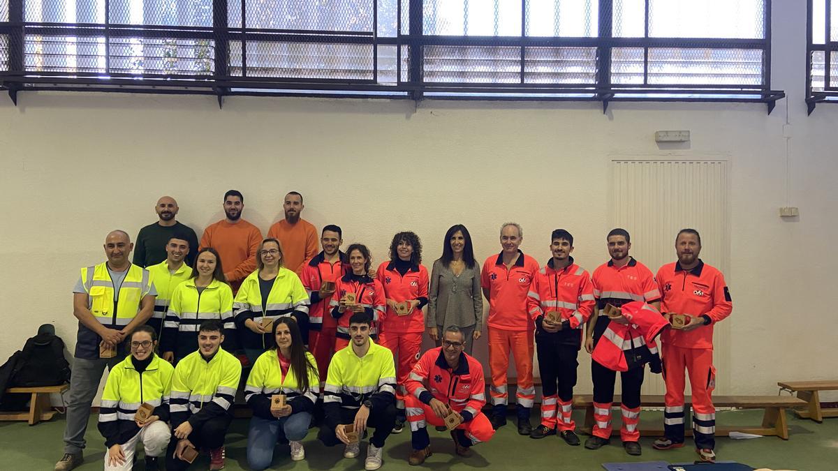 Alumnos e instructores de las 3º Jornadas de Reanimación Cardiopulmonar del IES Fuensanta.