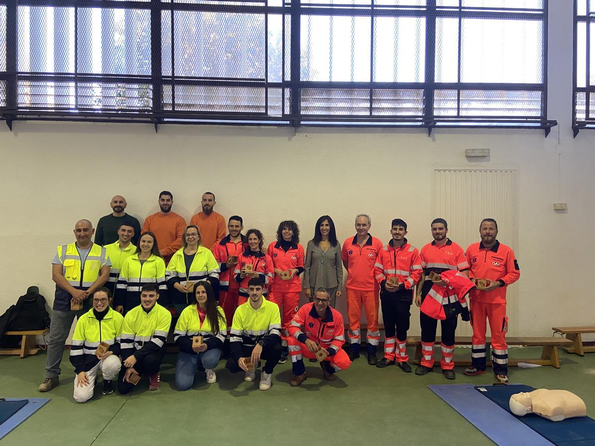 Alumnos e instructores de las 3º Jornadas de Reanimación Cardiopulmonar del IES Fuensanta.