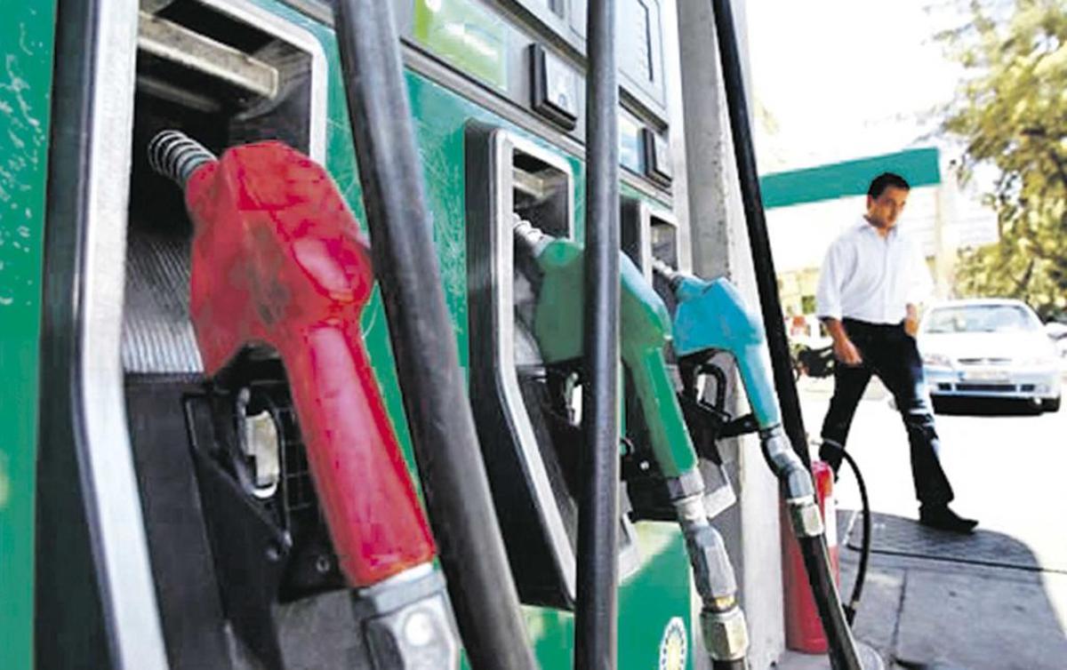 Las gasolineras isleñas deberán adaptarse a las personas con problemas de movilidad o contar con personal.