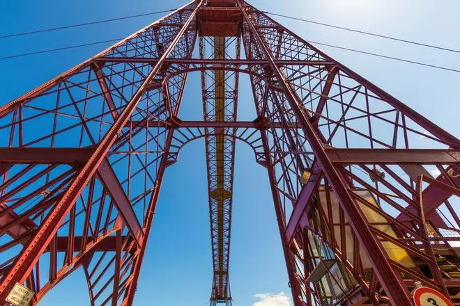 El puente colgante más antiguo del mundo es Patrimonio de la Humanidad y está en España