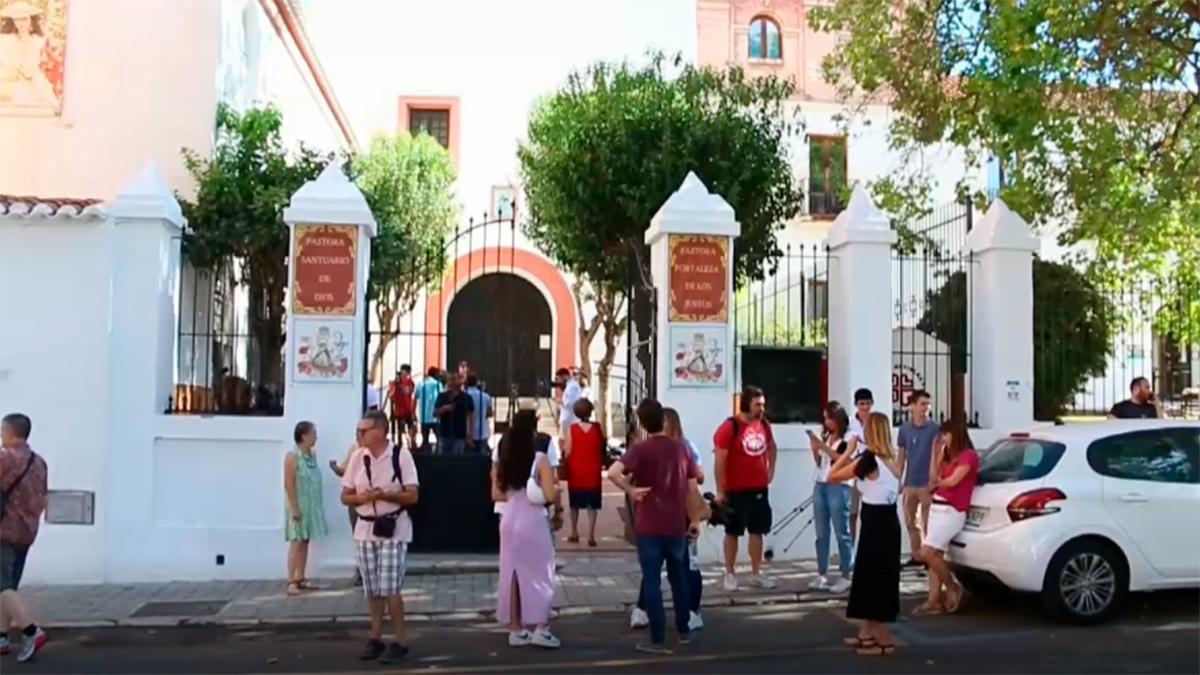 Así es la iglesia Divina Pastora en Motril donde se encuentra la madre de Luis Rubiales