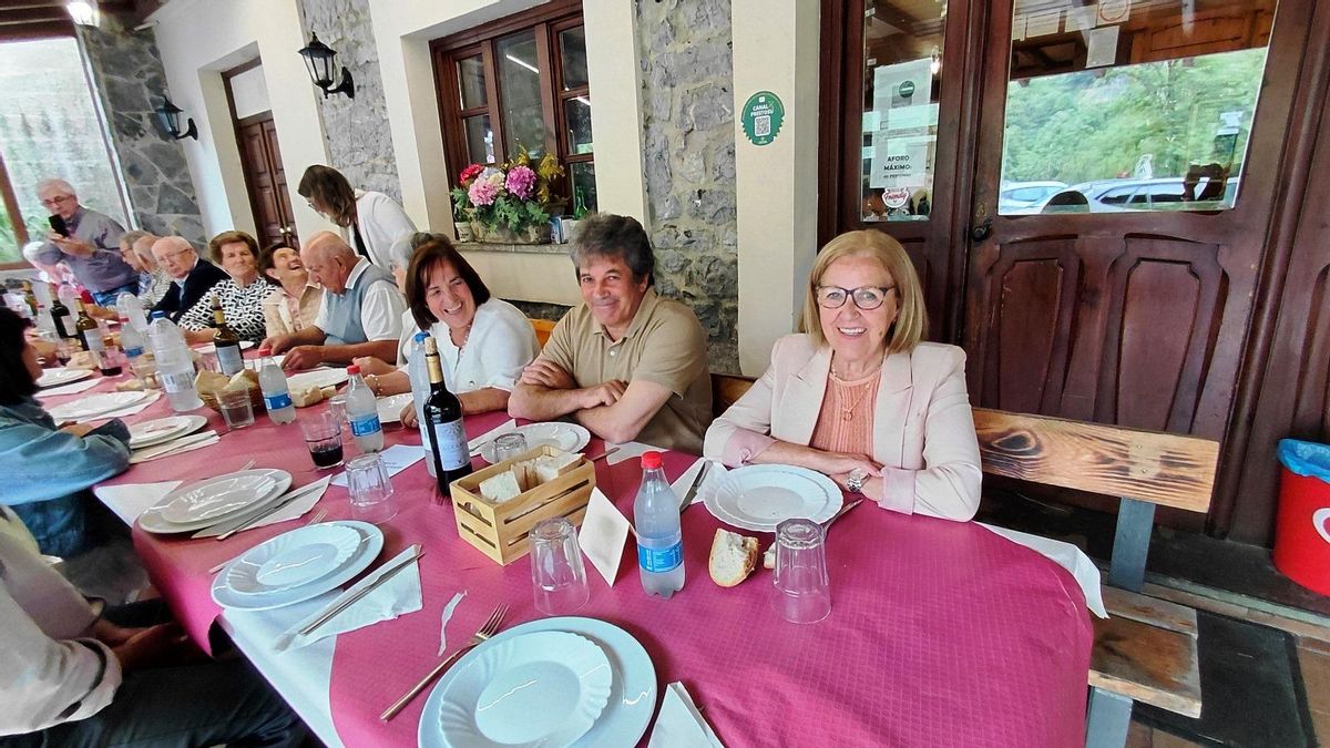 La fiesta de verano de los mayores de Ponga.
