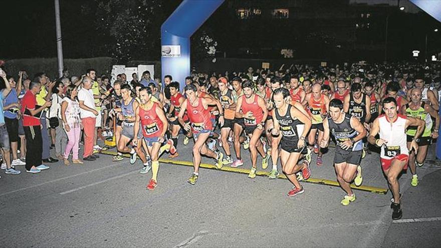 Benicàssim se viste de gala para acoger el 10k Nocturno