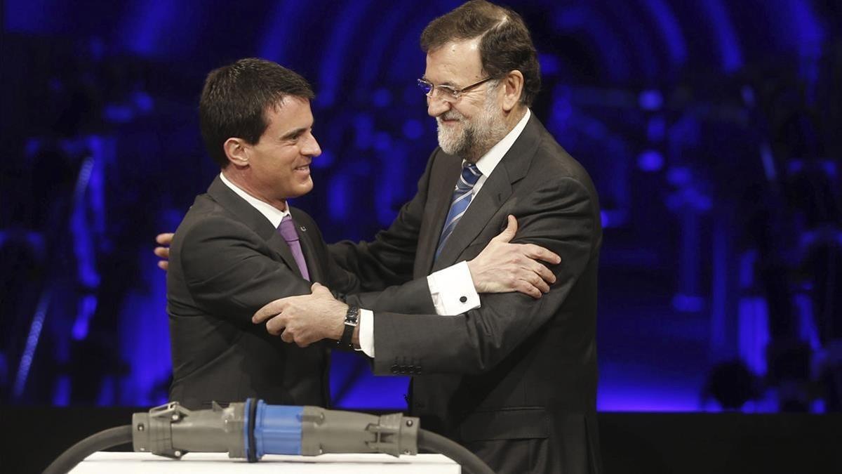 Manuel Valls, entonces primer ministro francés, con Rajoy, en febrero del 2015.