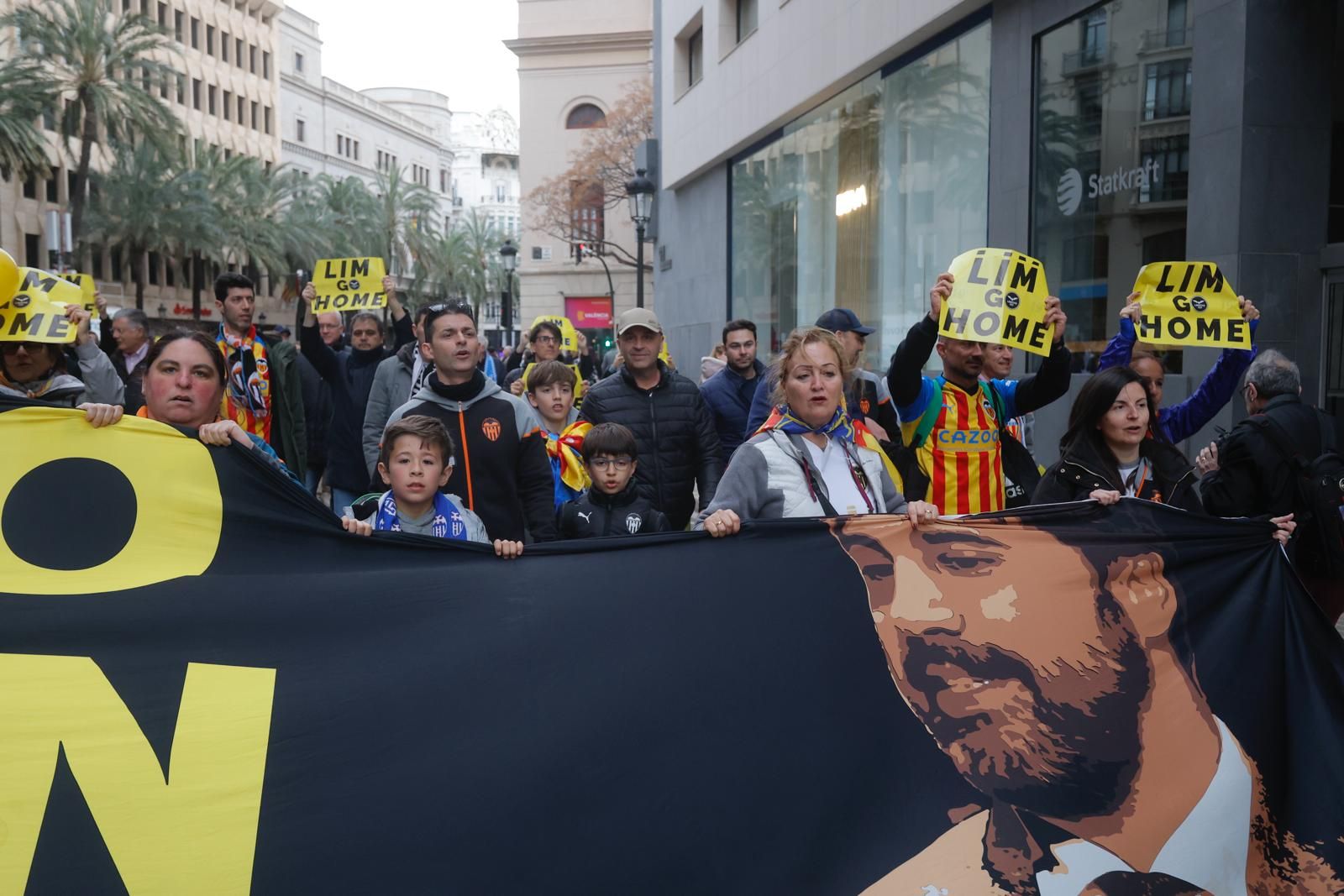 Galería: El valencianismo vuelve a manifestarse para la marcha de Lim