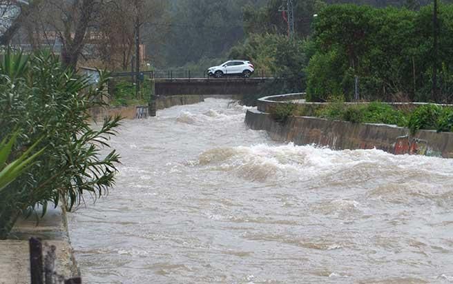 Derrumbes, inundaciones y pinos caídos al paso de la tormenta 'Hugo' por Mallorca