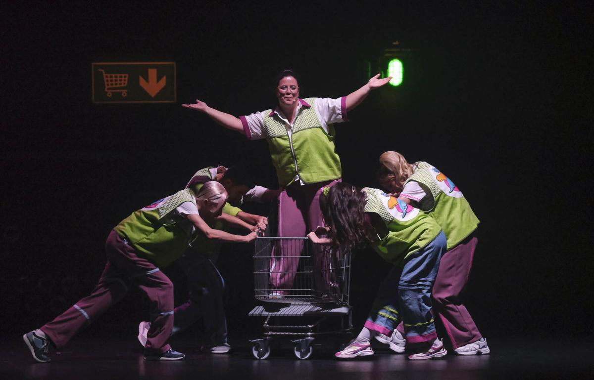 Estreno de 'Supersaurio, el musical', en el Teatro Cuyás