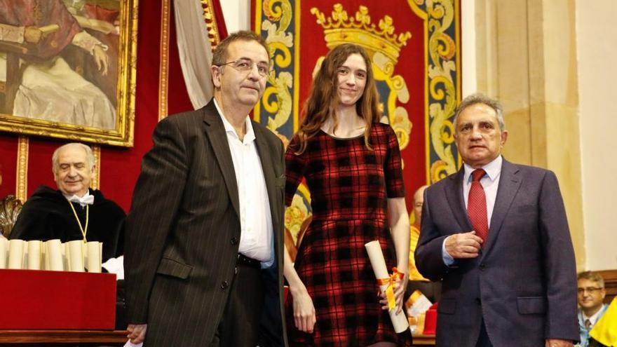 Estefanía González Piedra tras recibir su premio.