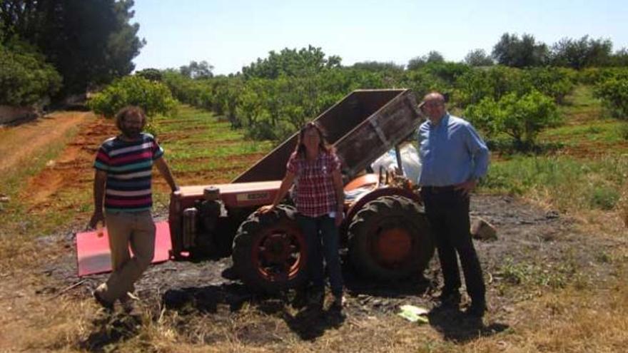 Germán Pascual, María Marí y Juanjo Noguera en la finca de sa Cova.