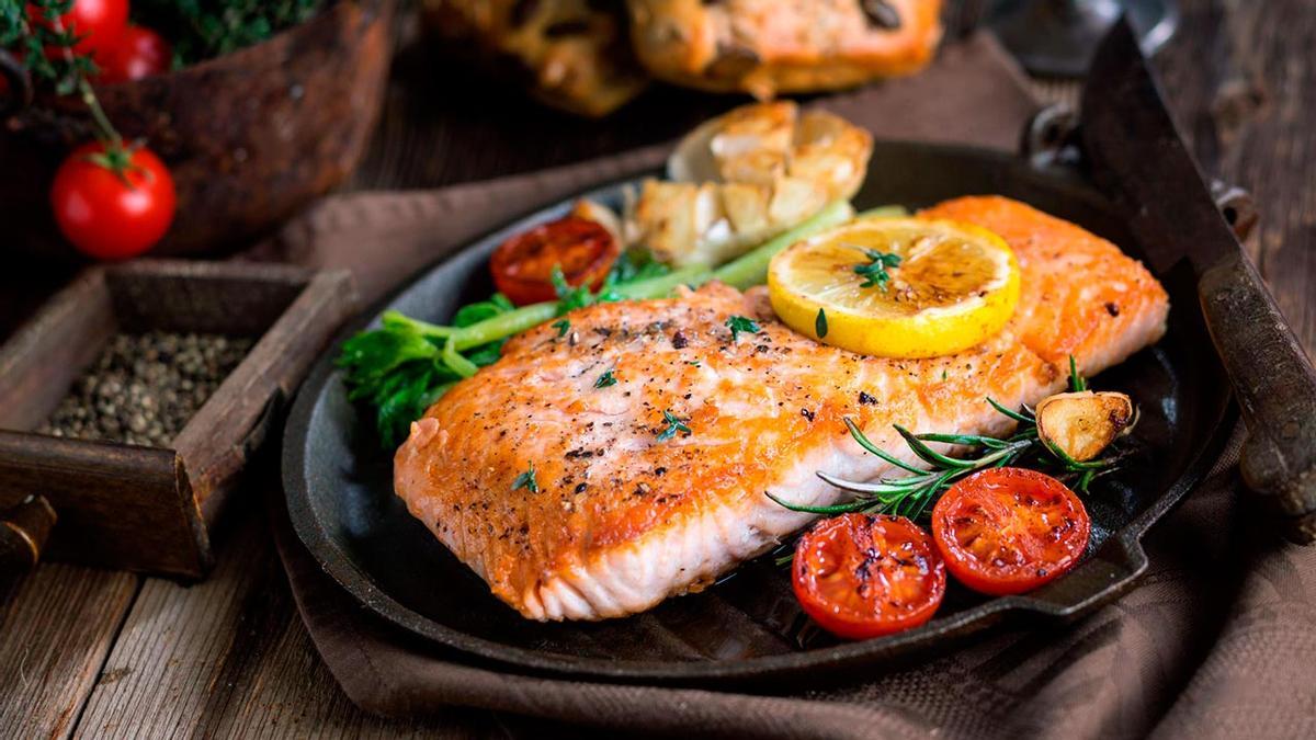 La hora a la que se toma la cena es fundamental para evitar que engorde.