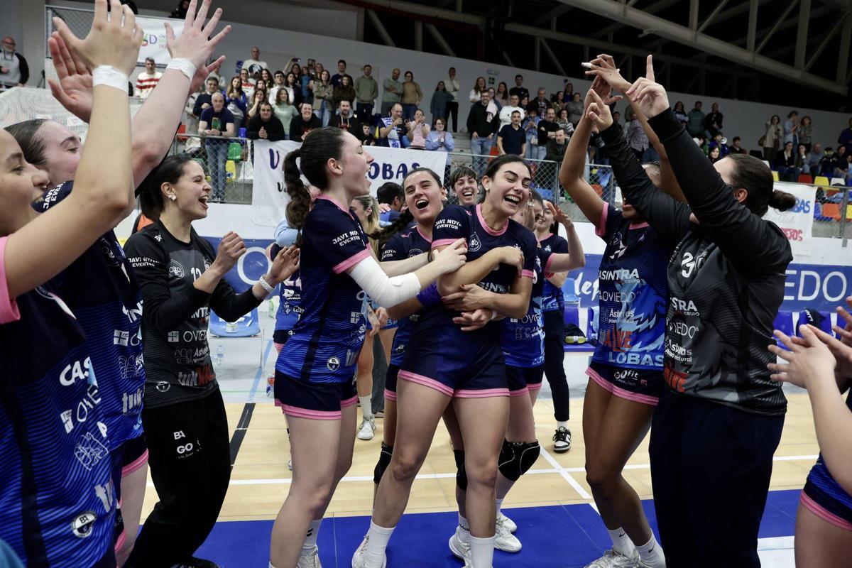 El Lobas Oviedo Balonmano Femenino gana al Lleida y asciende a la Liga Guerreras Iberdrola El Lobas Oviedo Balonmano Femenino gana al Lleida y asciende a la Liga Guerreras Iberdrola
