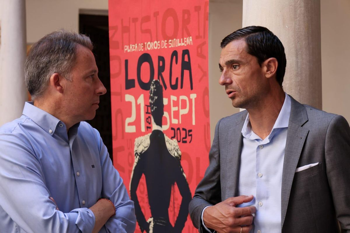 Paco Ureña tomaba parte en la presentación del cartel.