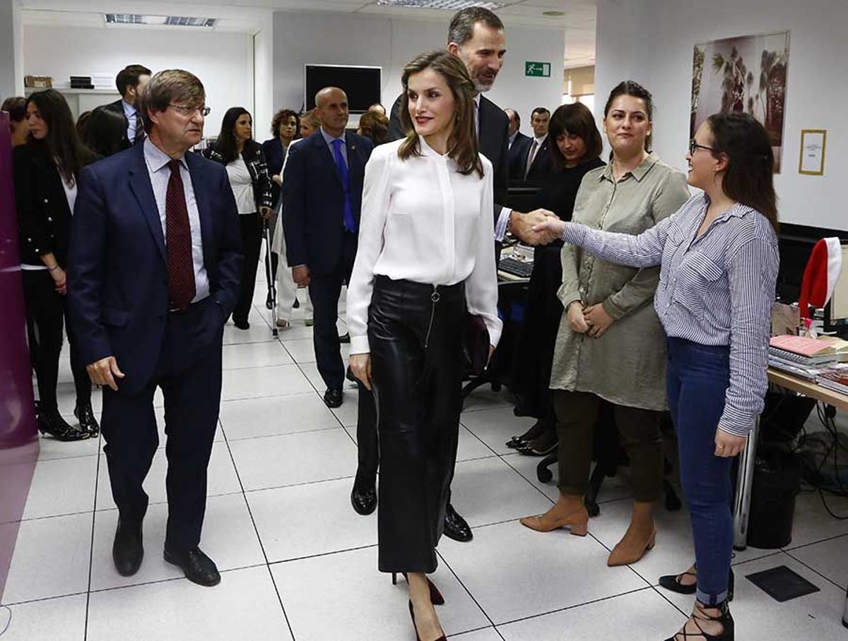 Doña Letizia en la redacción de Woman en Madrid