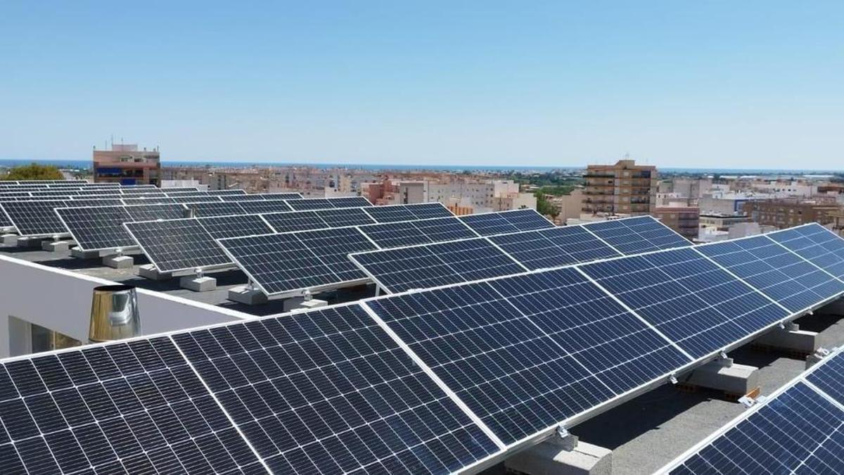 Placas solares en el colegio Desemparats.