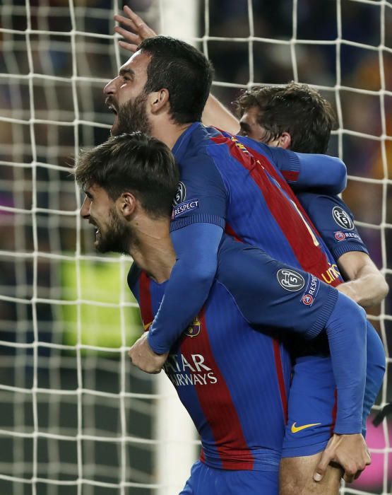 Las mejores imágenes del partido de octavos de la Champions entre el Barcelona y el PSG.