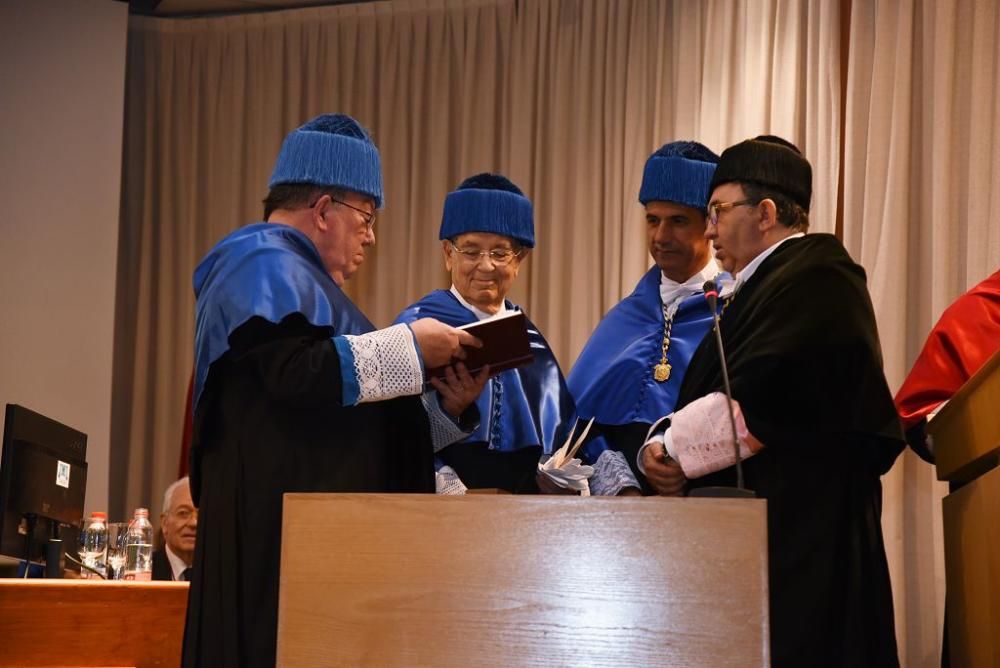 Raimundo González, Doctor Honoris Causa por la UMU