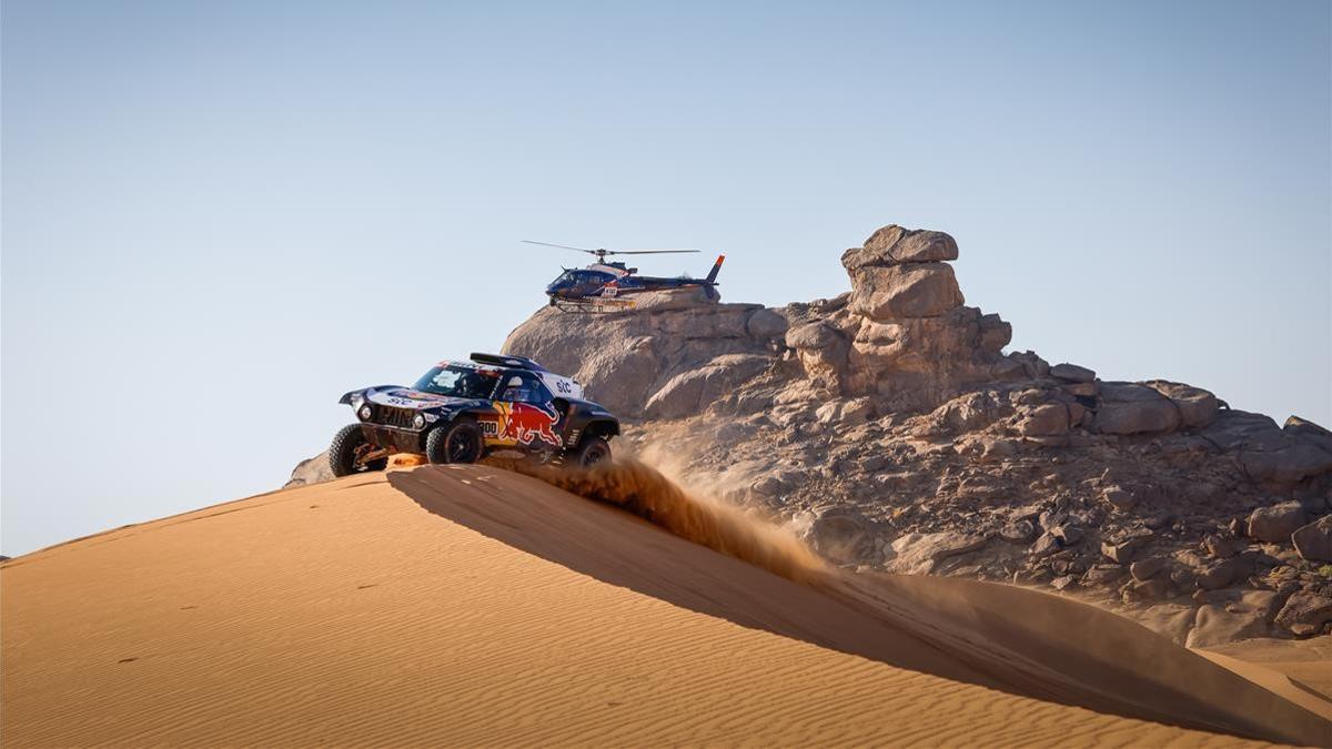 300 Sainz Carlos (esp)  Cruz Lucas (esp)  Mini  X-Raid Mini JCW Team  Auto  action during the 2nd stage of the Dakar 2021 between Bisha and Wadi Al Dawasir  in Saudi Arabia on January 4  2021 - Photo Frederic Le Floc h   DPPI  AFP7   04 01 2021 ONLY FOR USE IN SPAIN