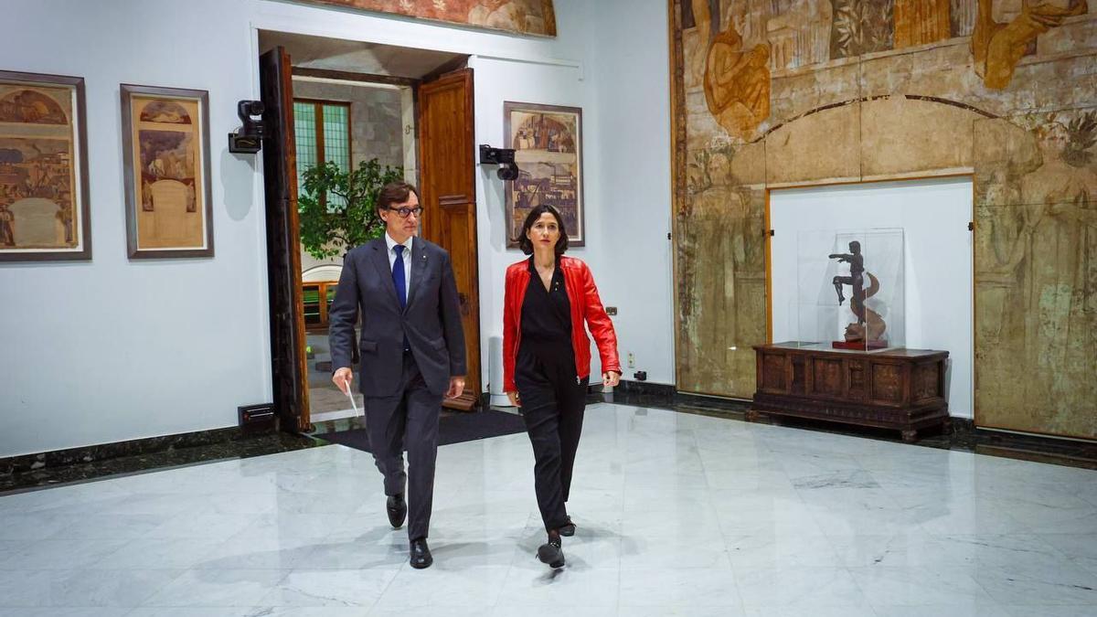 El president, Salvador Illa, y la consellera Núria Parlon este lunes.