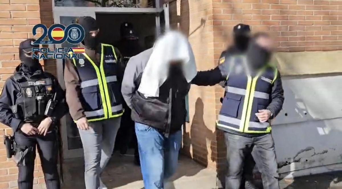 Ingresa en prisión un detenido afín a Daesh que utilizaba redes wifi públicas para descargar contenidos terroristas.