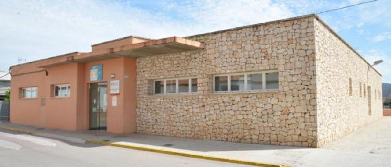 Parte exterior del consultorio médico de Catadau.  | LEVANTE-EMV