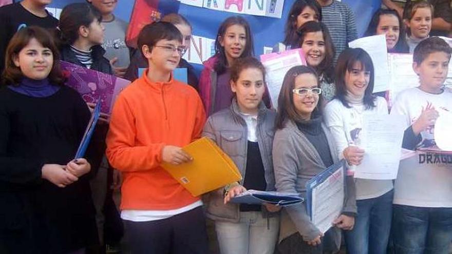 Alumnos ayer en el Ayuntamiento