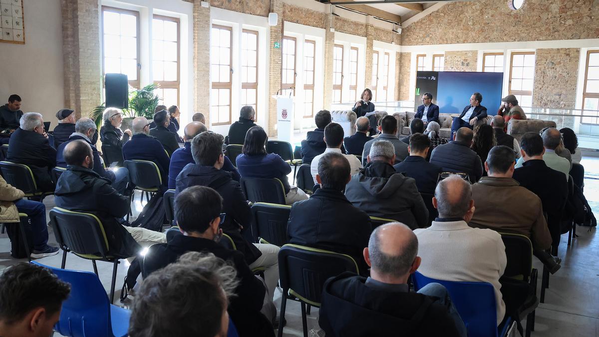 Onda se ha convertido esta mañana en epicentro de la innovación cerámica con la celebración de la jornada empresarial “Construcción industrializada: cómo impacta en el futuro del sector cerámico”.