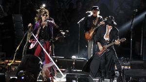 Vista del grupo estadounidense Aerosmith durante un concierto, en una fotografía de archivo. EFE/Victor Lerena.