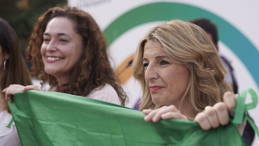 Yolanda Díaz, junto a Inma Nieto, candidata de &#039;Por Andalucía&#039; a las elecciones andaluzas.