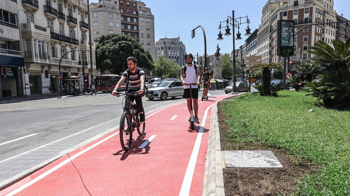 Otro tramo del nuevo eje ciclable que se ha abierto en València.