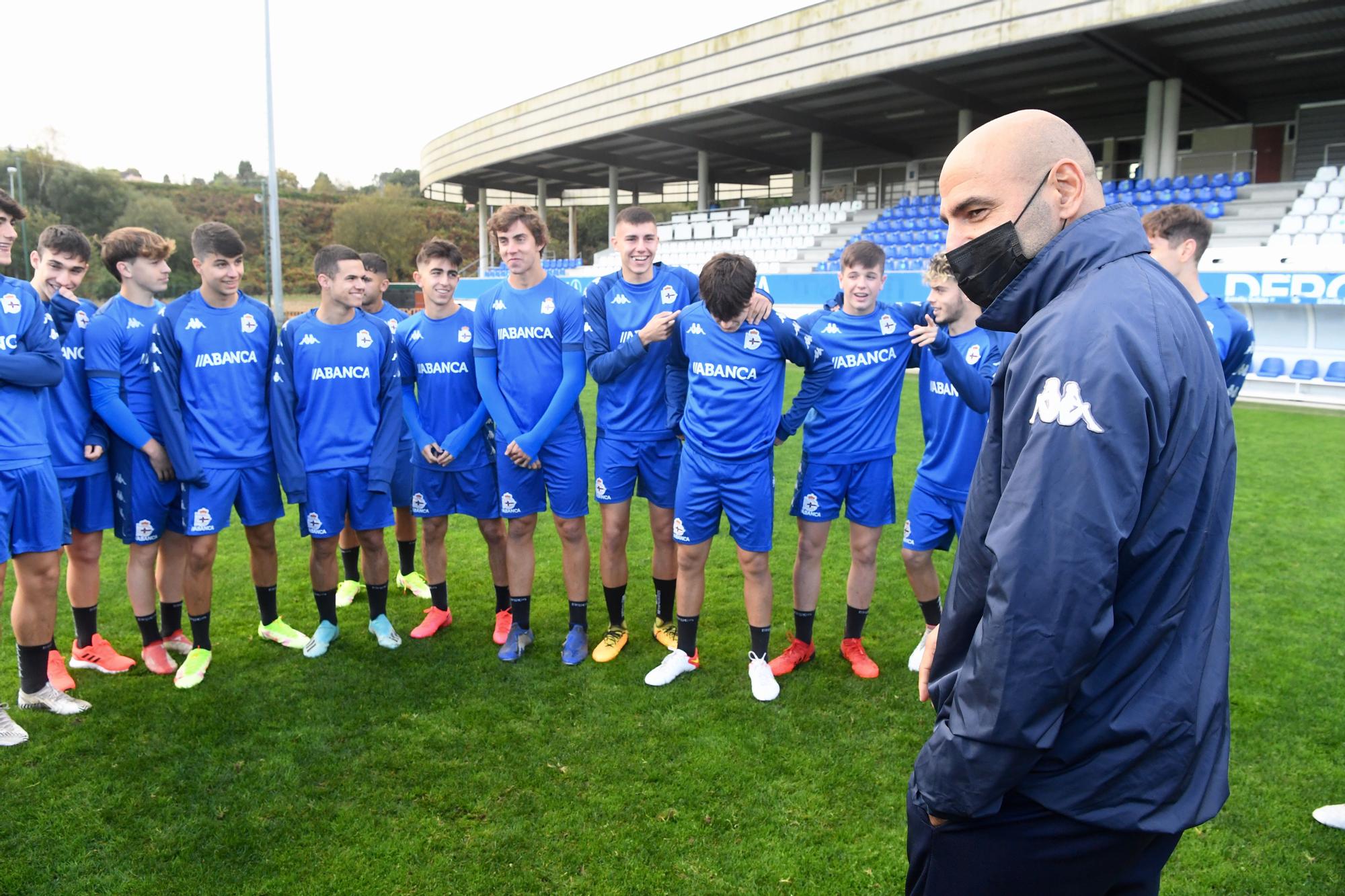 Entrenamiento del Juvenil antes del partido de la Youth League