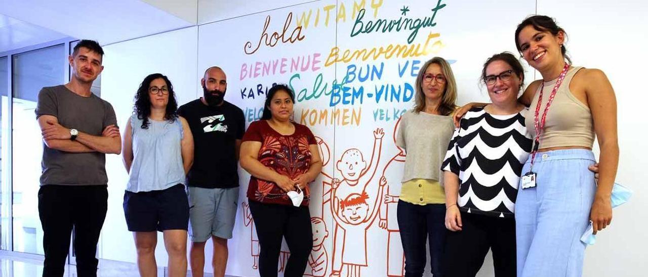 Familias y profesionales sanitarios del grupo de apoyo de paliativos pediátricos, en el hospital de Sant Pau.