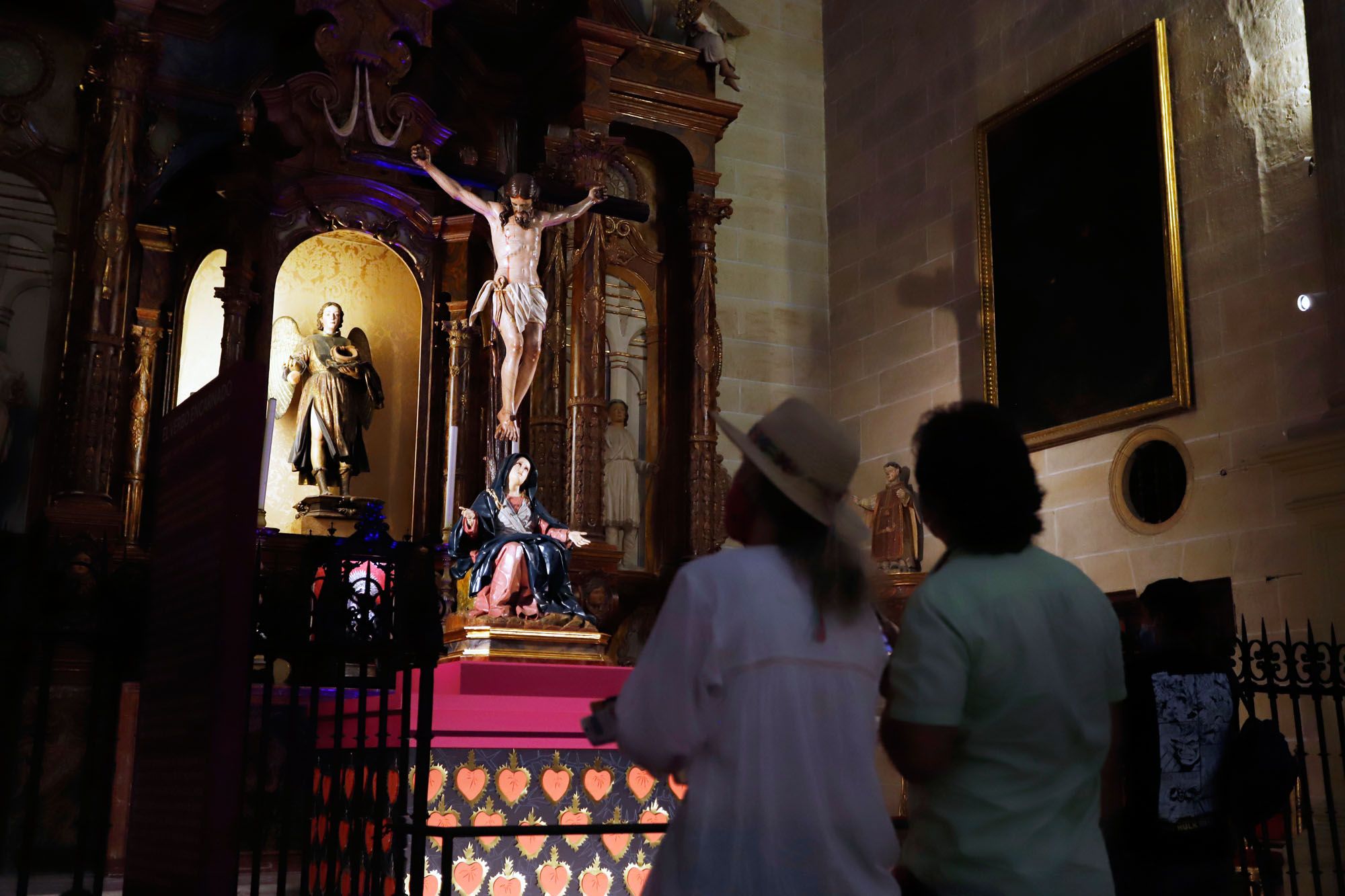 Las imágenes de la exposición 'El Verbo Encarnado' en la Catedral de Málaga