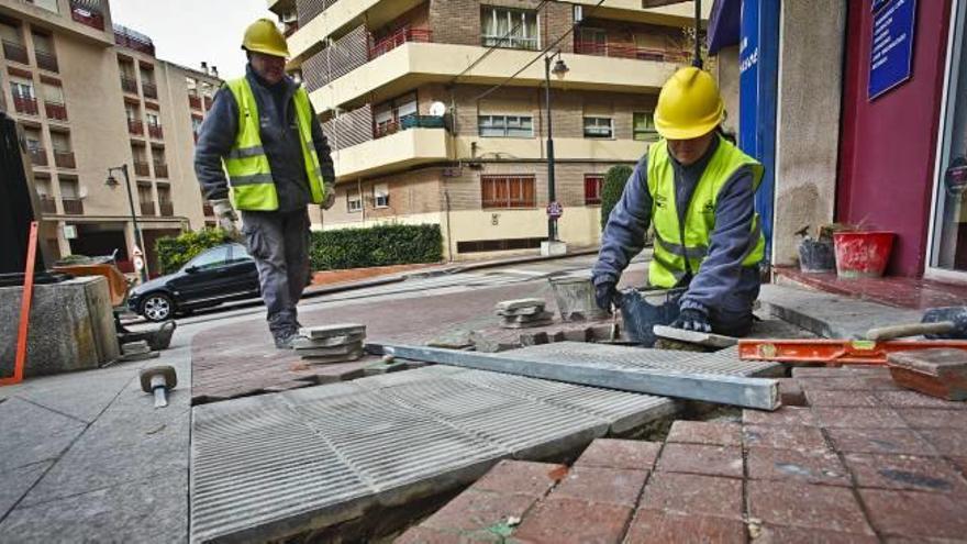 Alcoy acondiciona 95 pasos de peatones