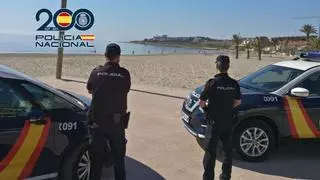 Apresado por desvalijar siete coches en el Cabo de las Huertas en Alicante