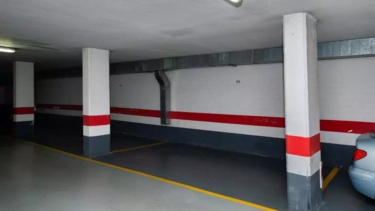 Una plaza de garaje en una imagen de archivo