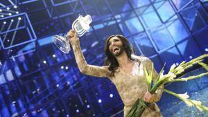 Conchita-Wurst-trofeo-ganadora-Eurovision-2014