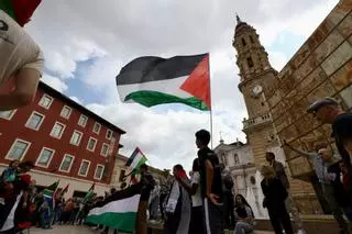 En imágenes | Zaragoza vuelve a pedir en la calle el alto al fuego en Palestina