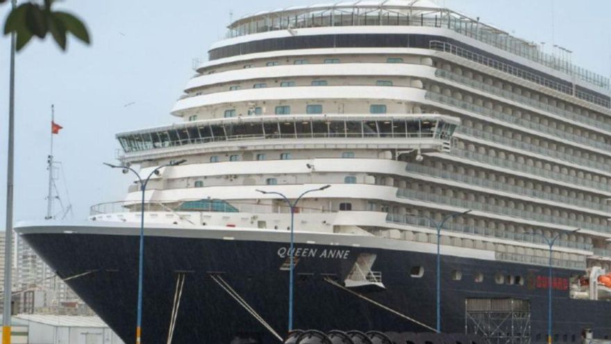 El ‘Queen Anne’, primer crucero del año