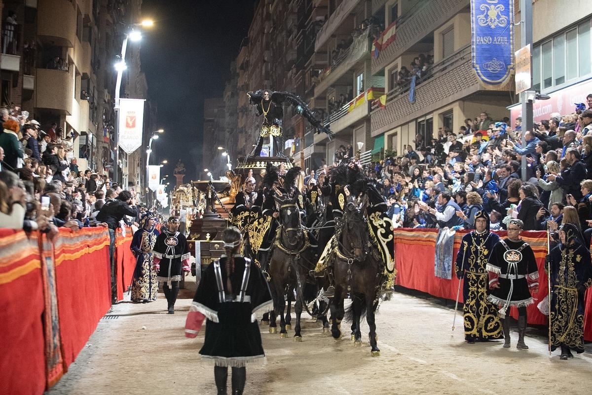 La procesión del Viernes Santo de Lorca, en imágenes