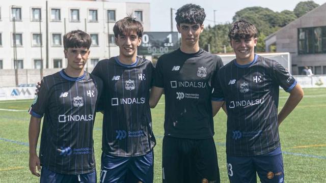 Cuatro de los juveniles, en el partido de copa en el Manuel Anxo Cortizo. | JESÚS FIGUEROA